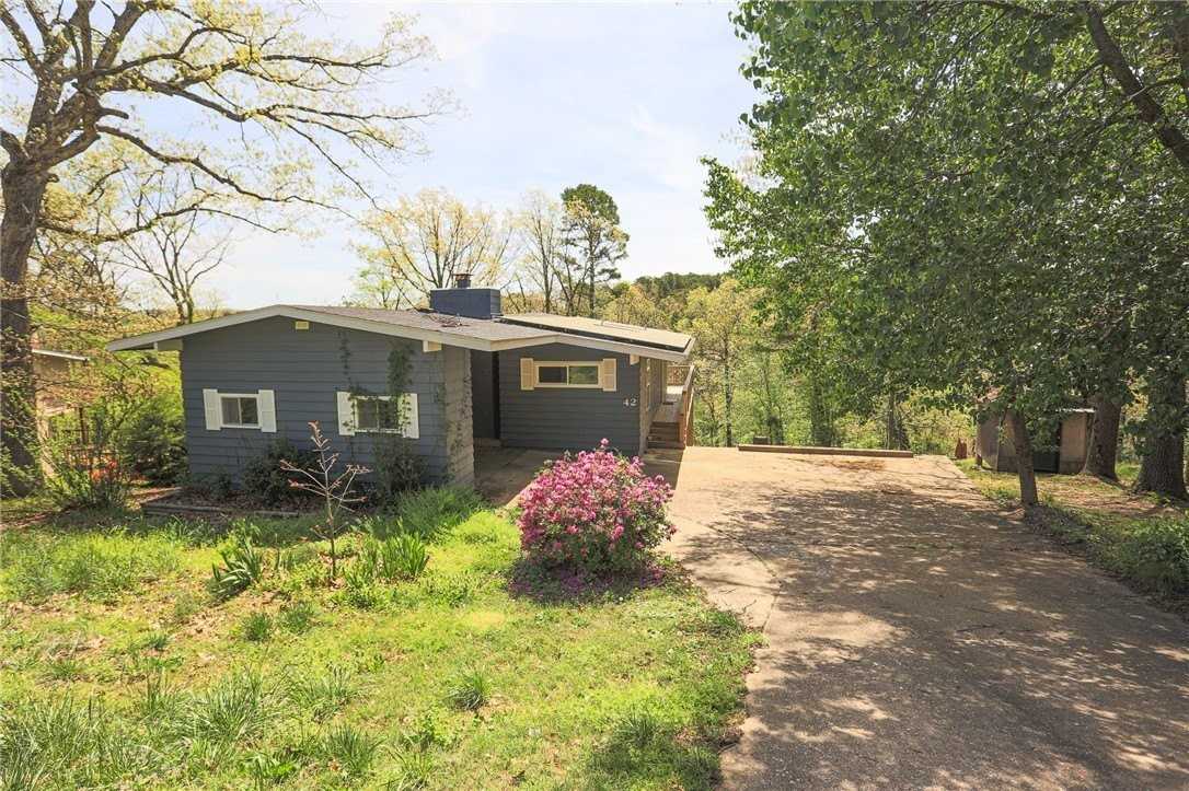 42 Hope Dr - Photo 5 of 37