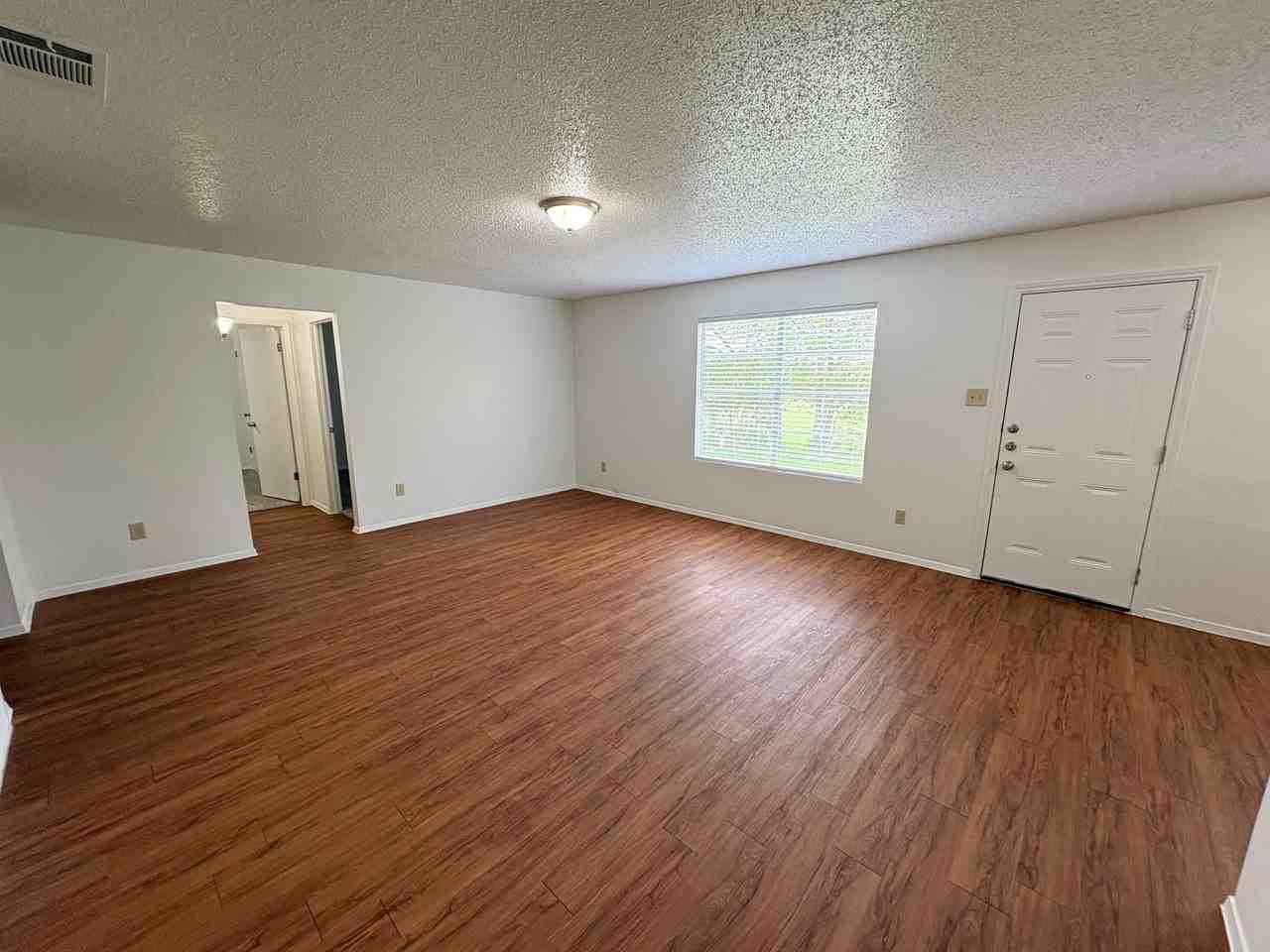 604 Great Britain Blvd #1 - Photo 4 of 20