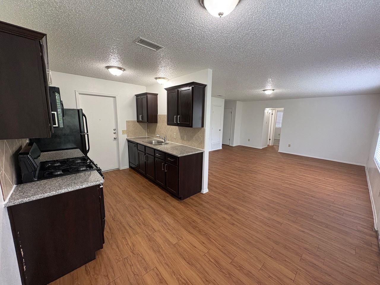 604 Great Britain Blvd #1 - Photo 6 of 20