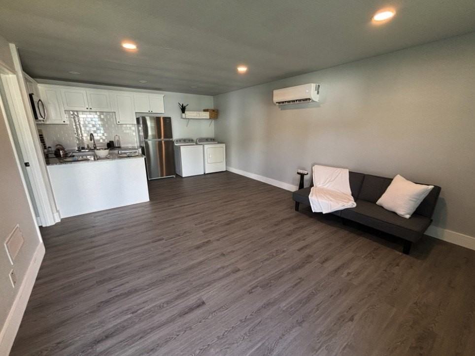 309 1/2 Park St #A - Photo 2 of 8