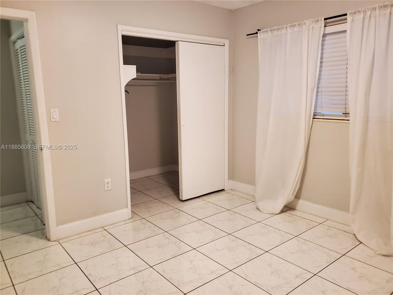 9400 Southwest 180th Street - Photo 5 of 58