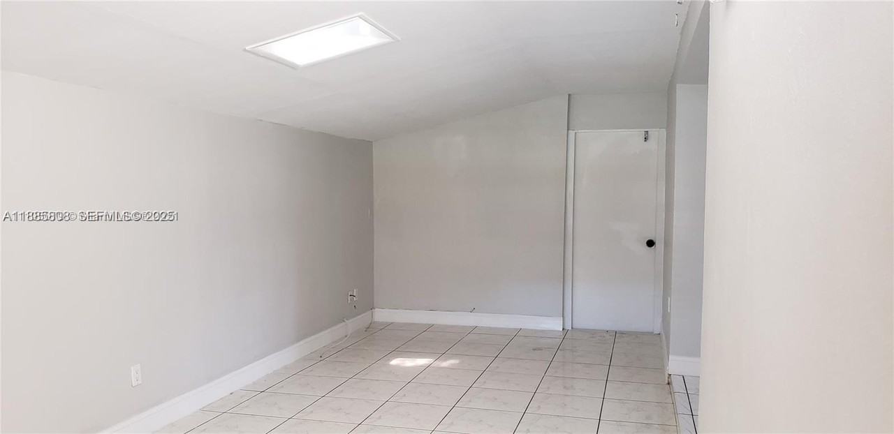 9400 Southwest 180th Street - Photo 6 of 58