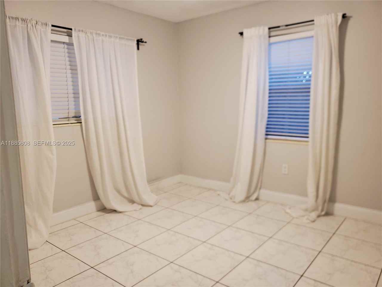 9400 Southwest 180th Street - Photo 7 of 58