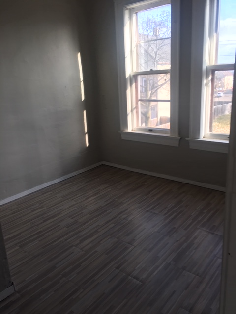 2365 S 7th St Uppr Front - Photo 3 of 14