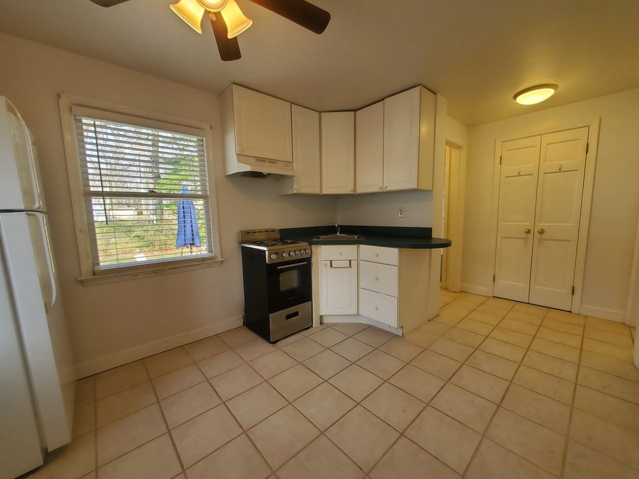 82 Archer Ln #1 - Photo 2 of 6