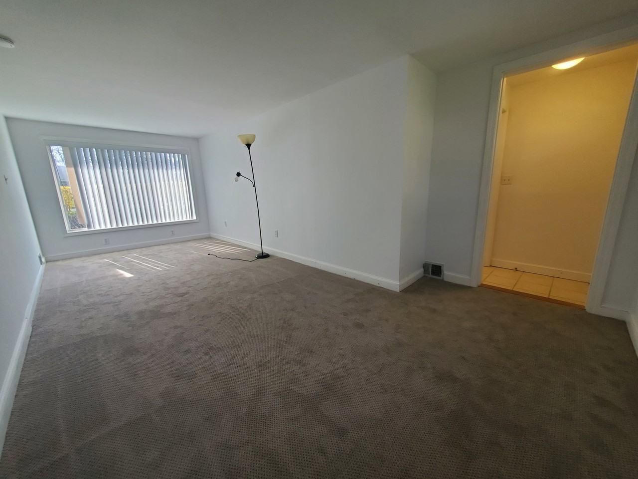 82 Archer Ln #1 - Photo 3 of 6