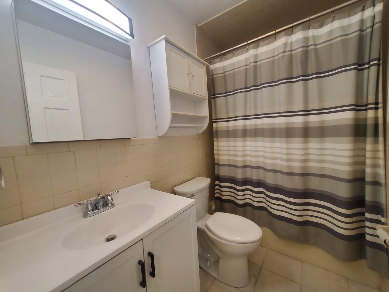 82 Archer Ln #1 - Photo 4 of 6