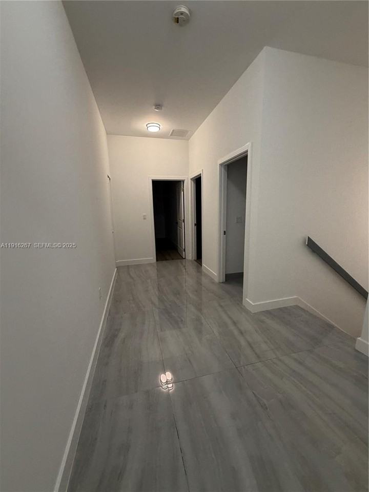 932 Southwest 10th Street #3 - Photo 3 of 22