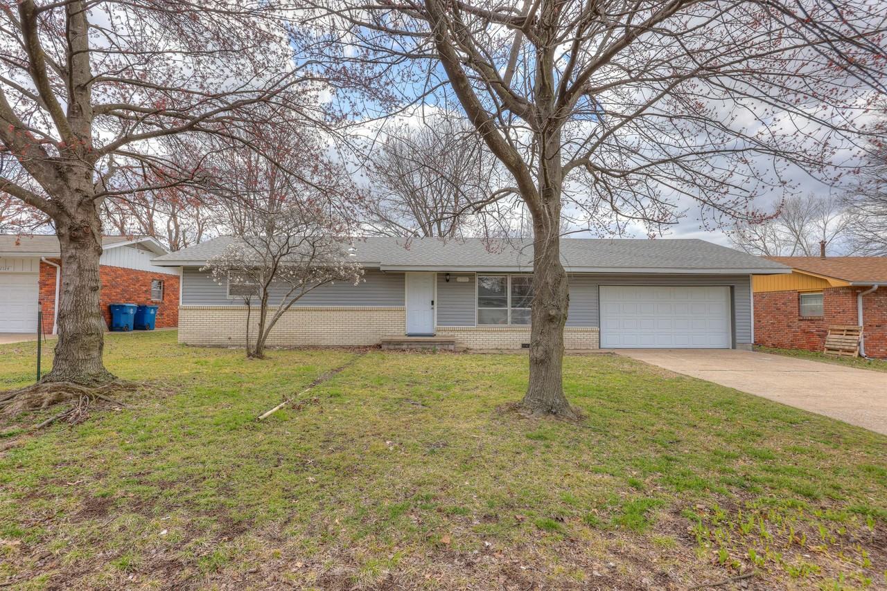 2716 Vermont Ave #1 - Photo 2 of 33