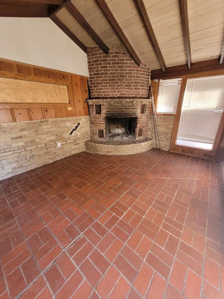402 N B St #2 - Photo 2 of 5