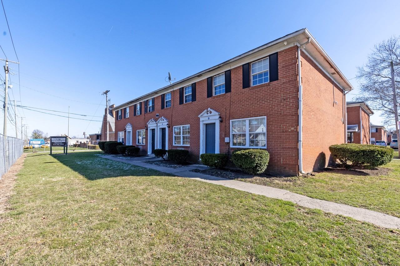 Oakland Park Ct #1887D - Photo 2 of 17