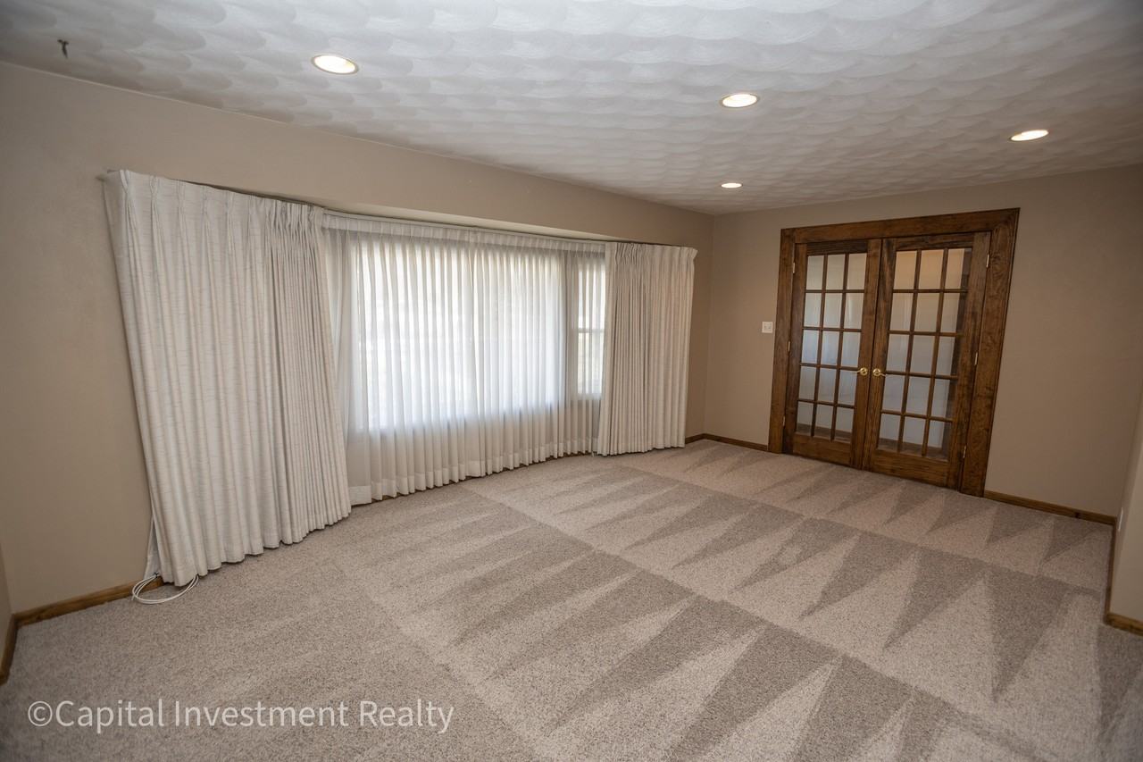 2521 Orchard Ln #1 - Photo 4 of 34