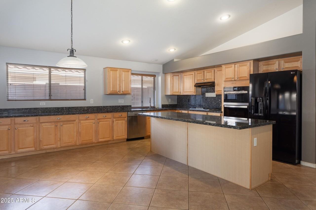 3128 W Adobe Dam Rd - Photo 2 of 31