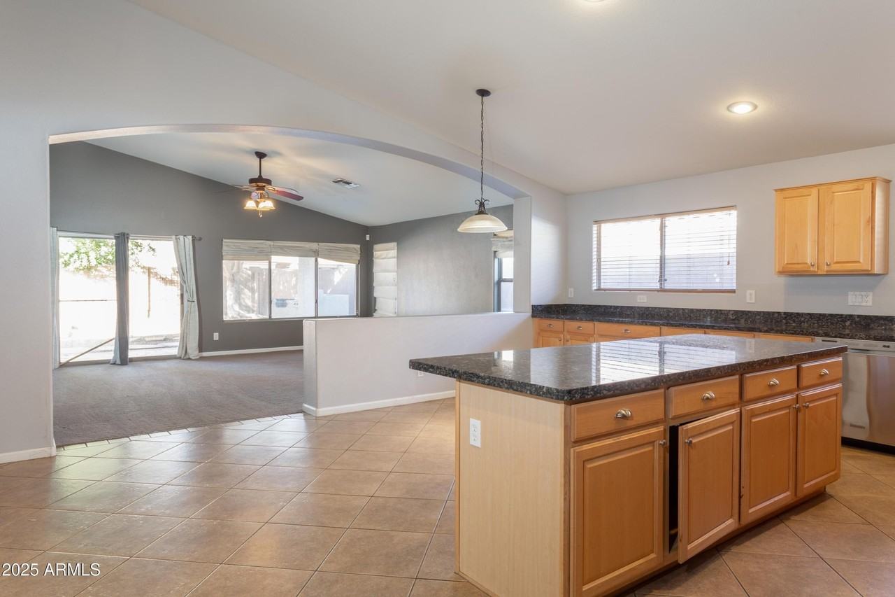 3128 W Adobe Dam Rd - Photo 5 of 31