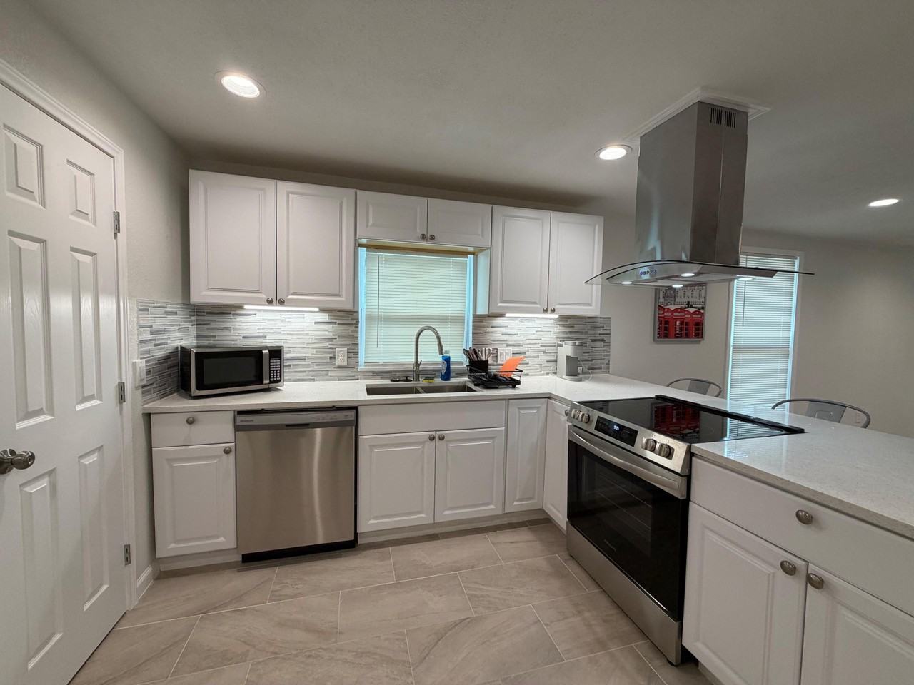 S Gevers St - Photo 2 of 50