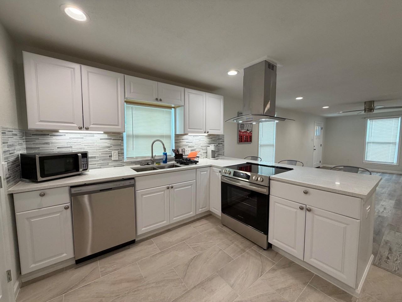 S Gevers St - Photo 3 of 50