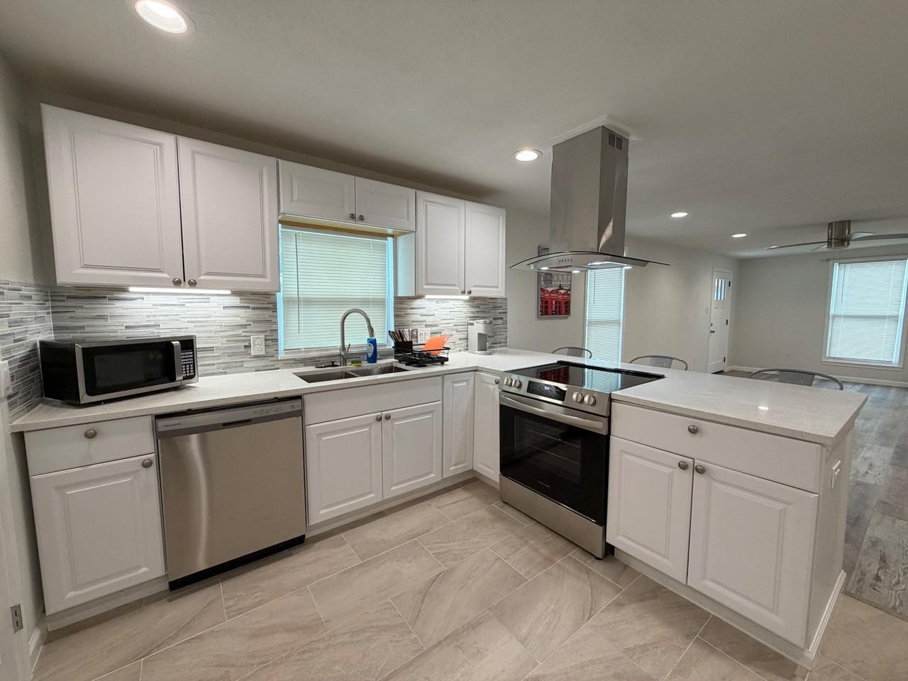 S Gevers St - Photo 4 of 50