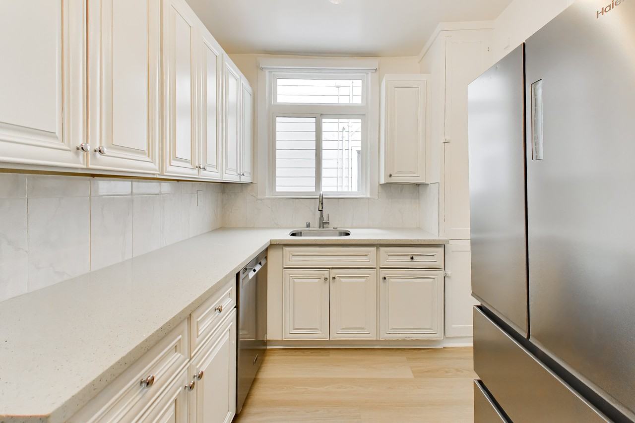 1215 Bay Street #4 - Photo 6 of 20