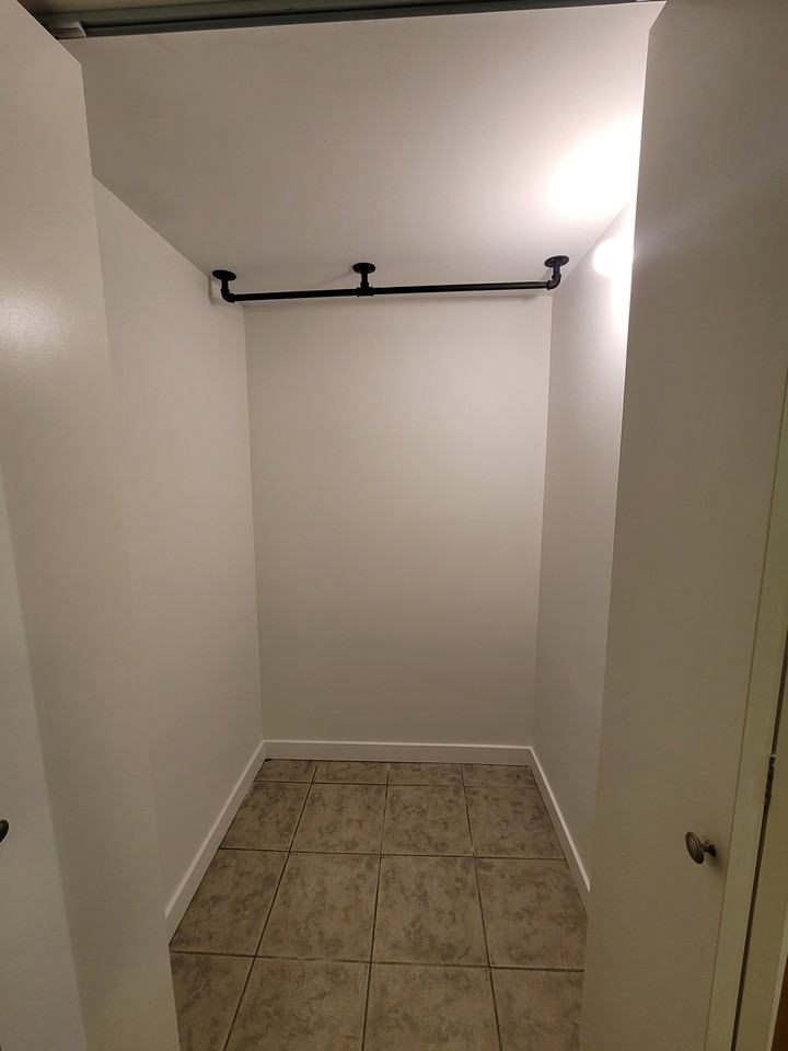 858 Cliff Avenue #Bsmt - Photo 2 of 12