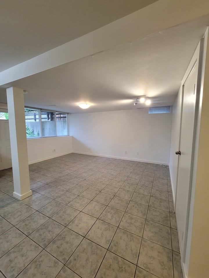 858 Cliff Avenue #Bsmt - Photo 3 of 12