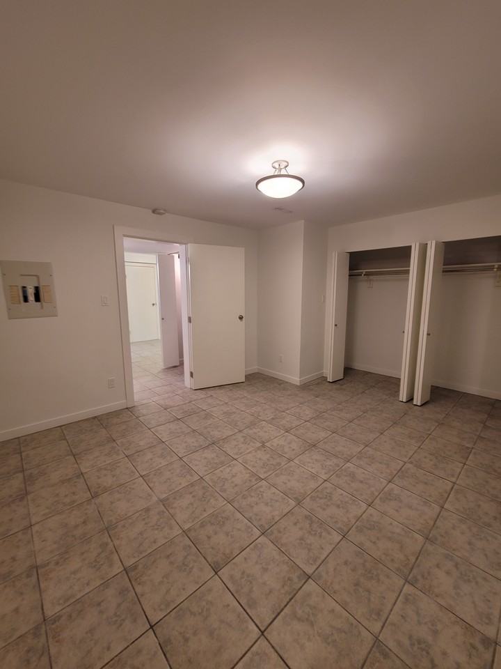 858 Cliff Avenue #Bsmt - Photo 7 of 12