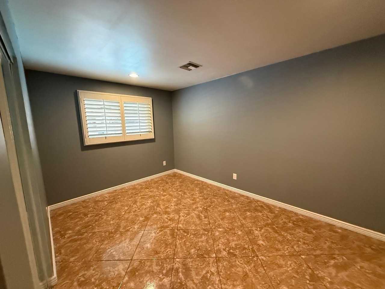 4028 W Augusta Ave - Photo 5 of 18