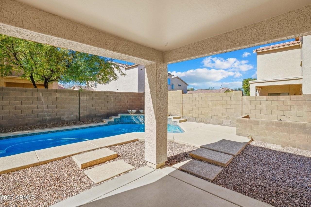 15422 N 169th Ln - Photo 2 of 37