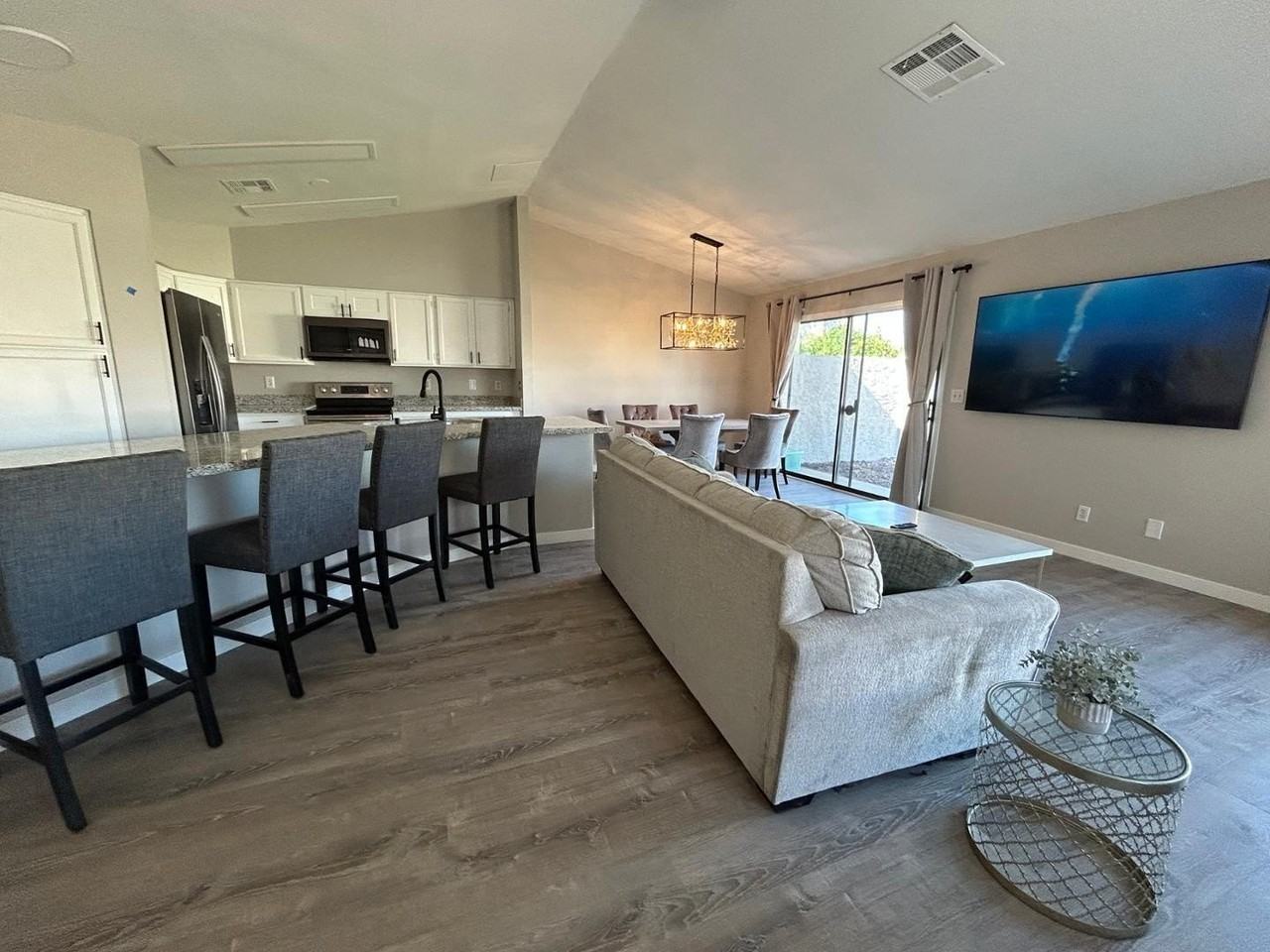 4212 E Sandia St - Photo 2 of 36