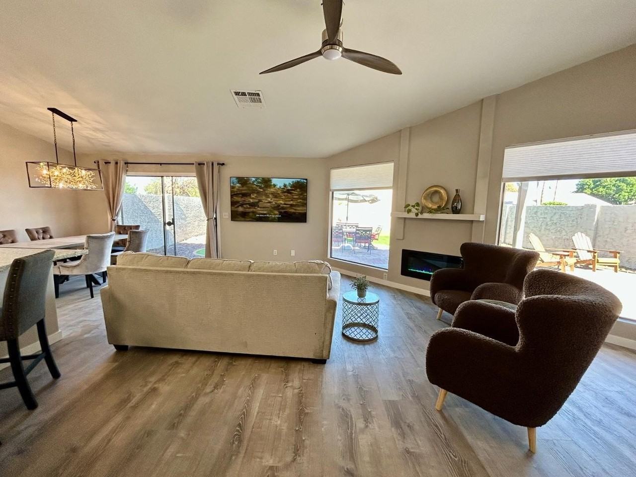 4212 E Sandia St - Photo 5 of 36