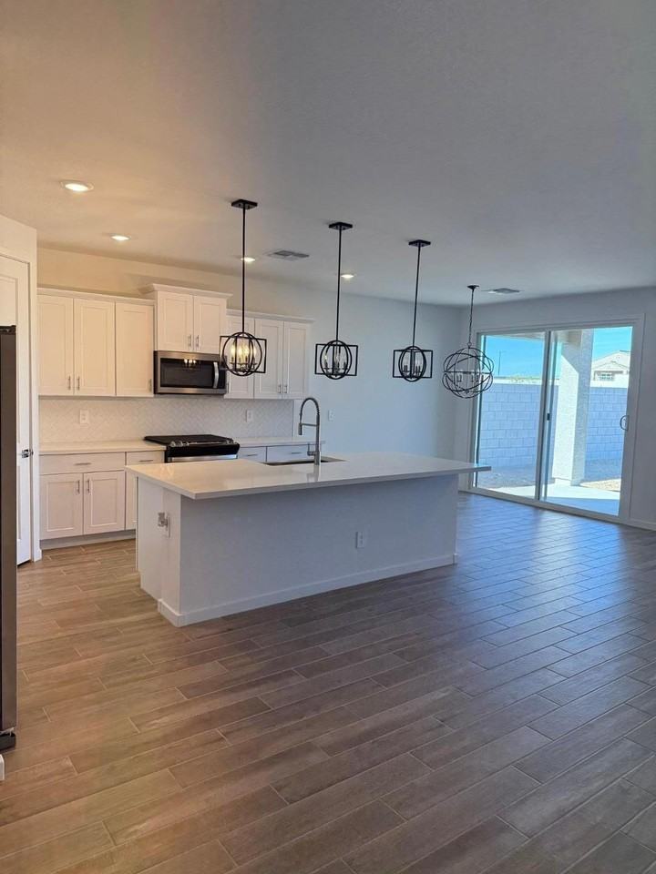 17816 W Coolidge St - Photo 5 of 19