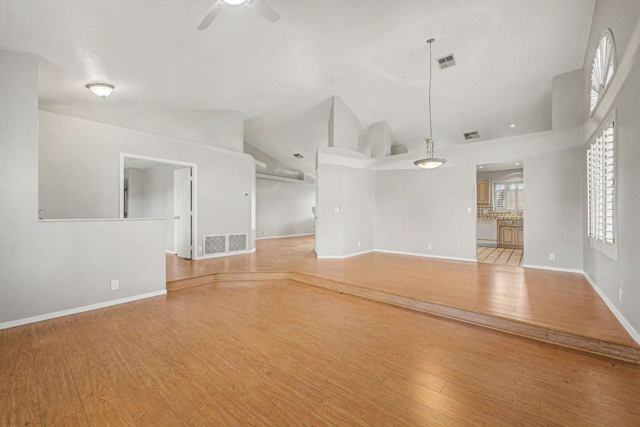 5719 E Saint John Rd - Photo 4 of 24