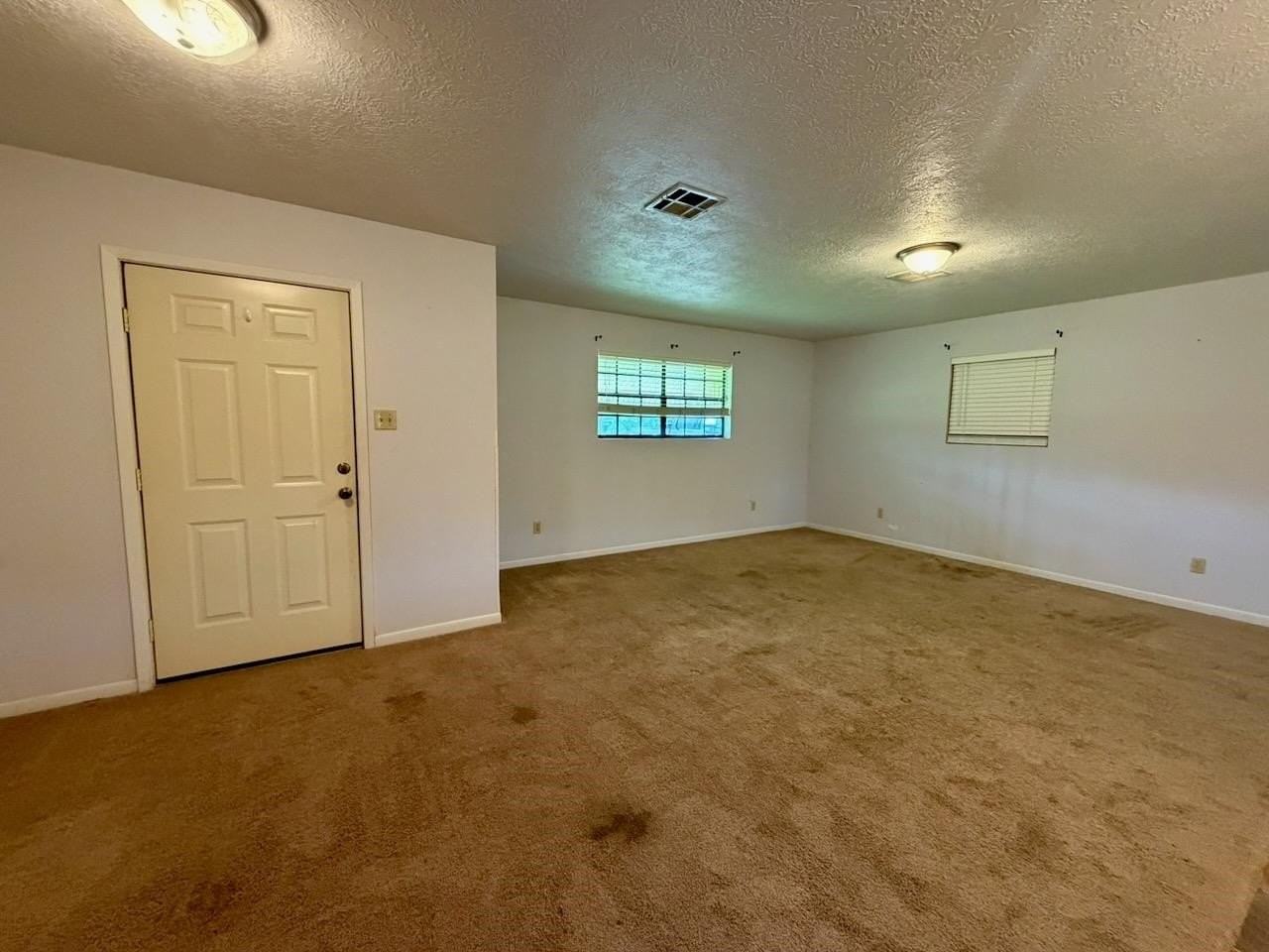 322 N Lhs Dr - Photo 2 of 27