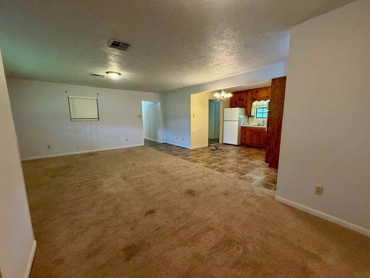 322 N Lhs Dr - Photo 4 of 27