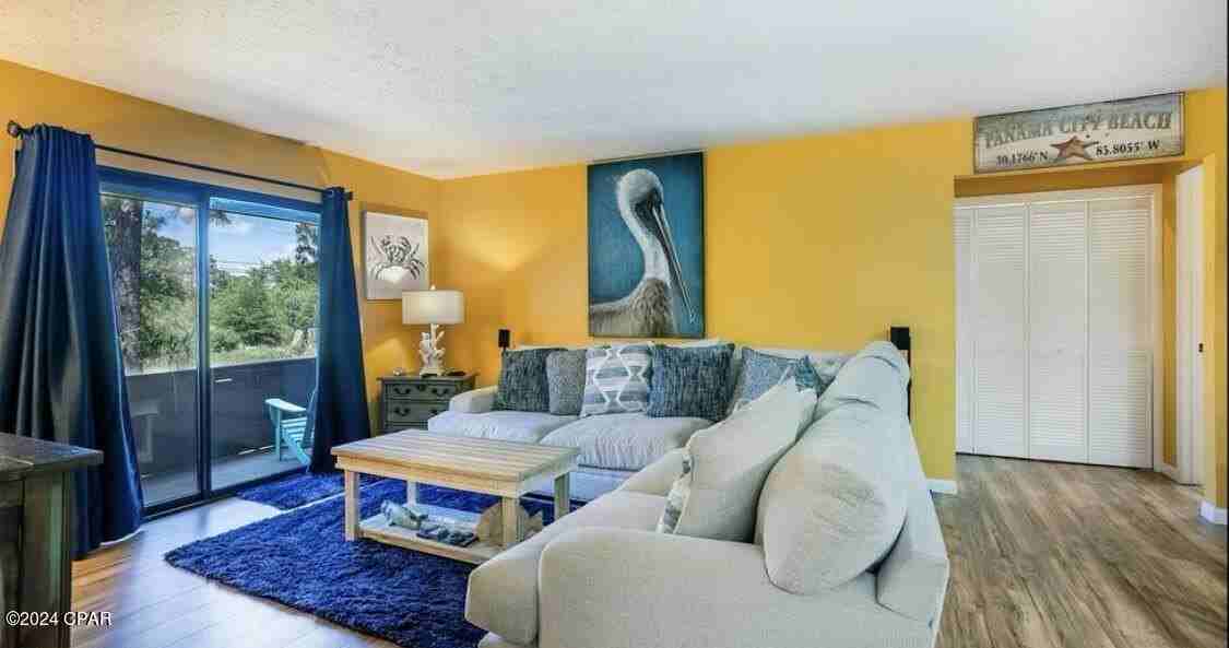 7125 N Lagoon Dr #C - Photo 4 of 11