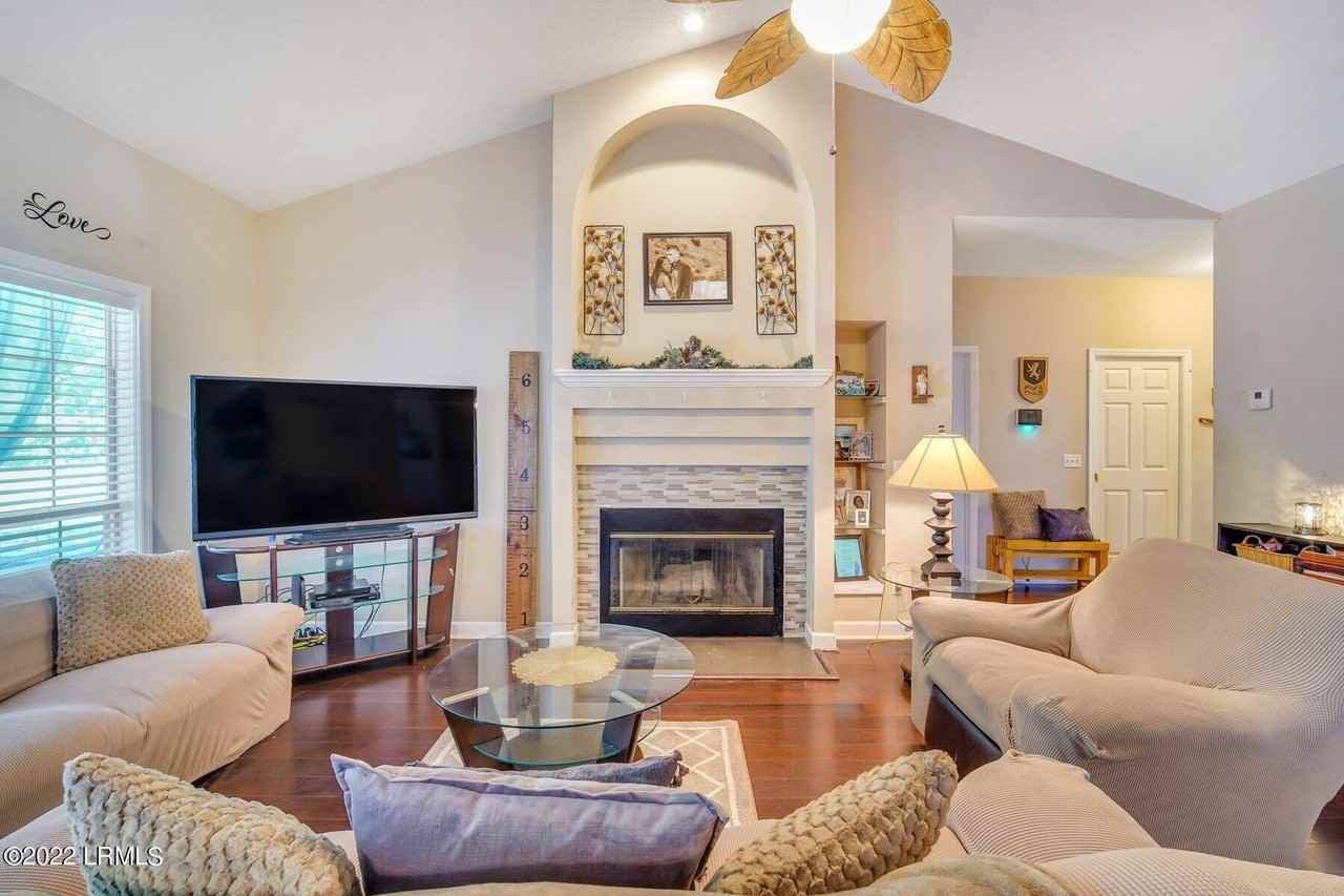 56 Le Moyne Dr - Photo 6 of 22