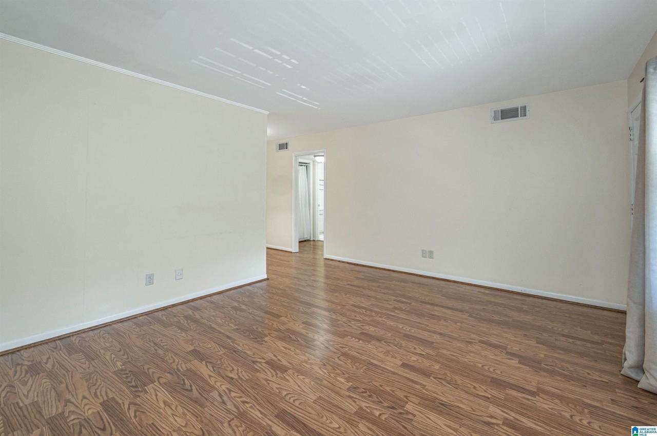 2727 Highland Ave S #204 - Photo 4 of 22