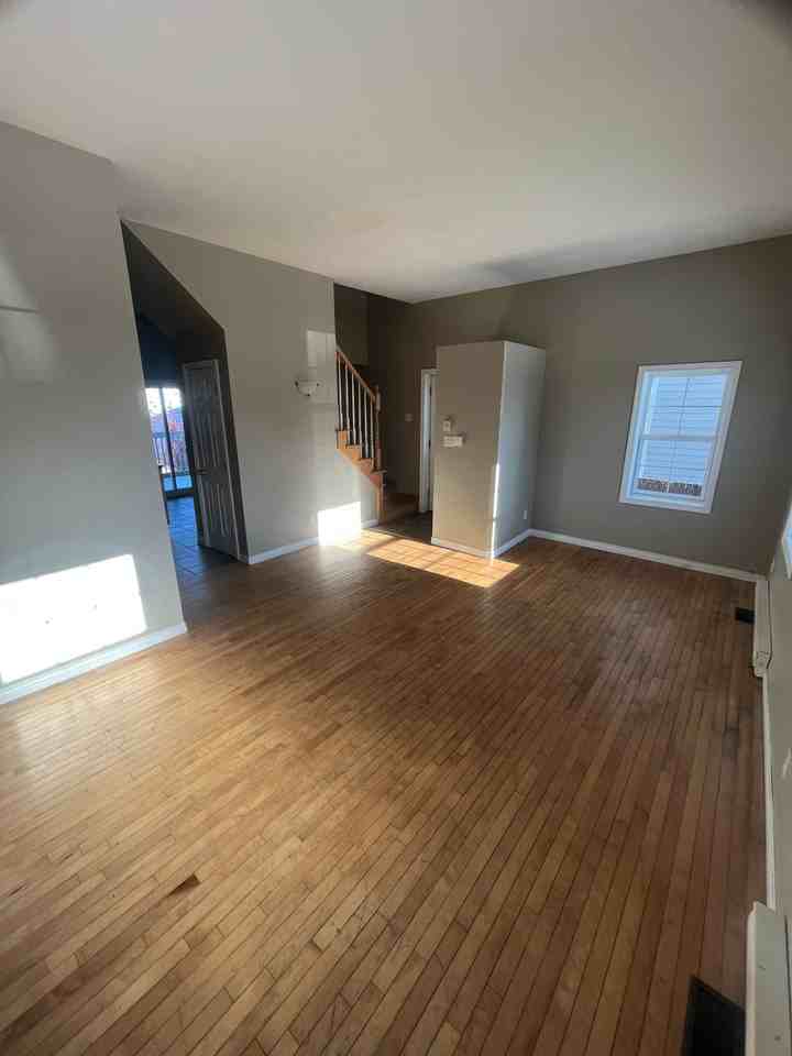 185 Rue Orléans #A - Photo 5 of 10