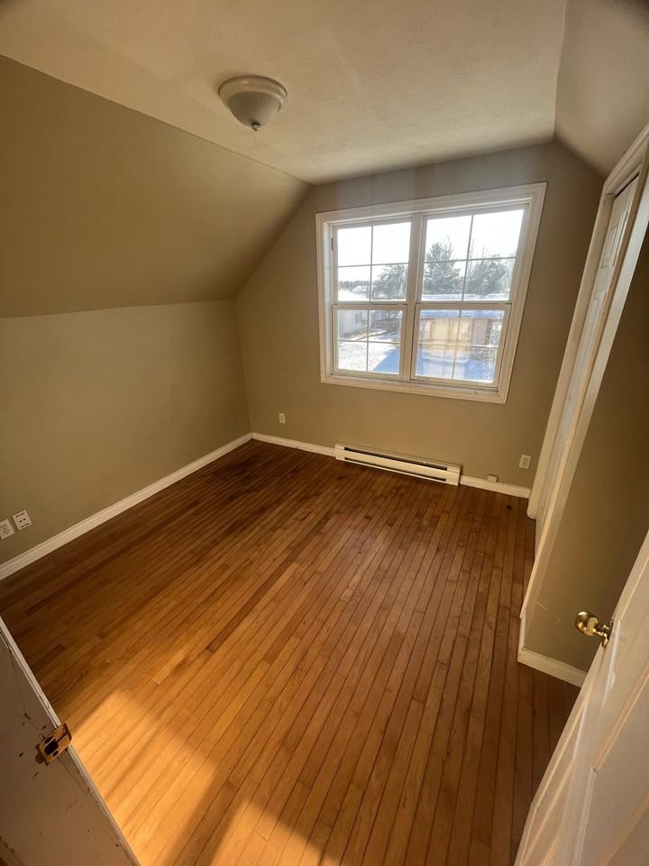 185 Rue Orléans #A - Photo 6 of 10