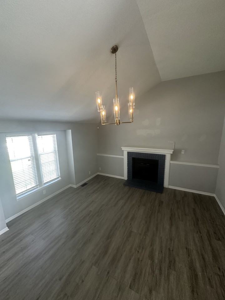 9911 Parkview Ave #1 - Photo 3 of 10