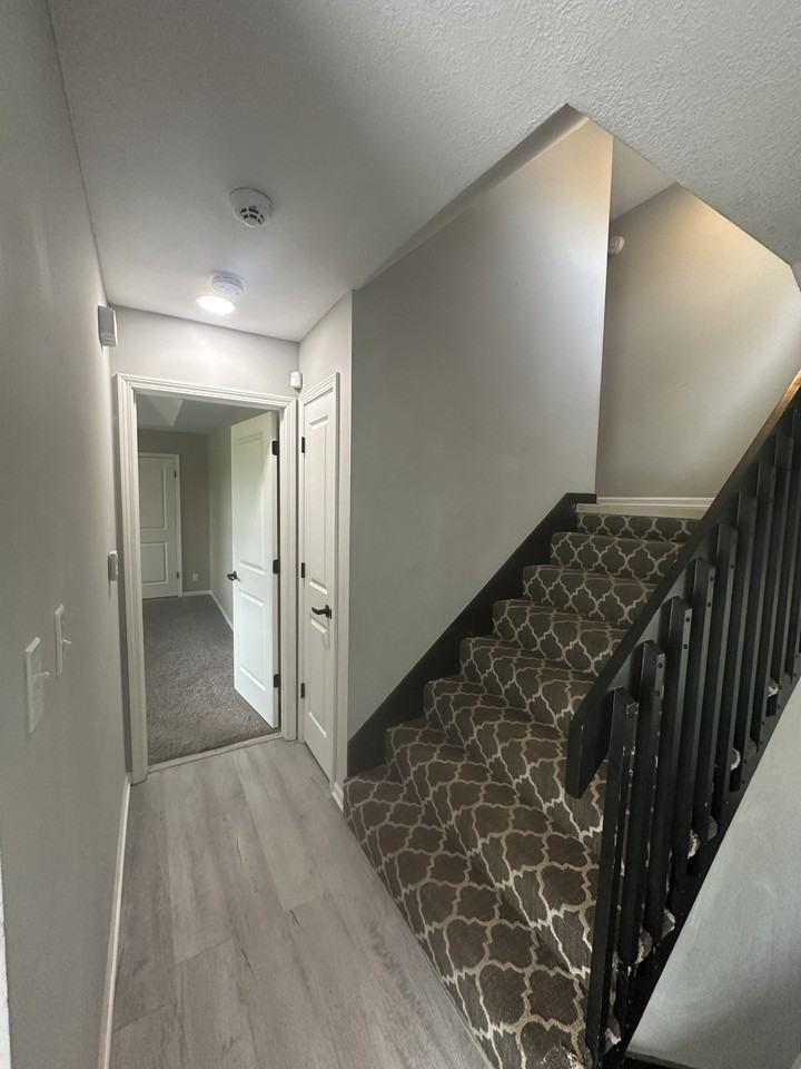 9911 Parkview Ave #1 - Photo 6 of 10