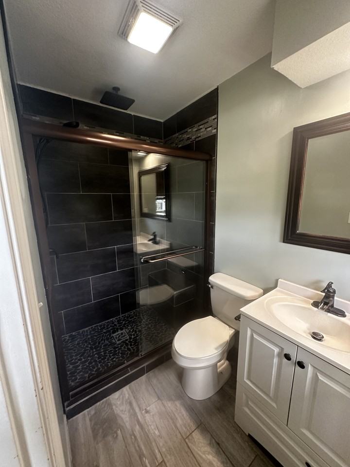 9911 Parkview Ave #1 - Photo 7 of 10