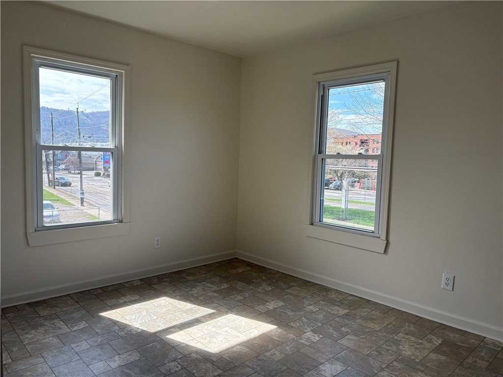 122 W High St #201 - Photo 6 of 15