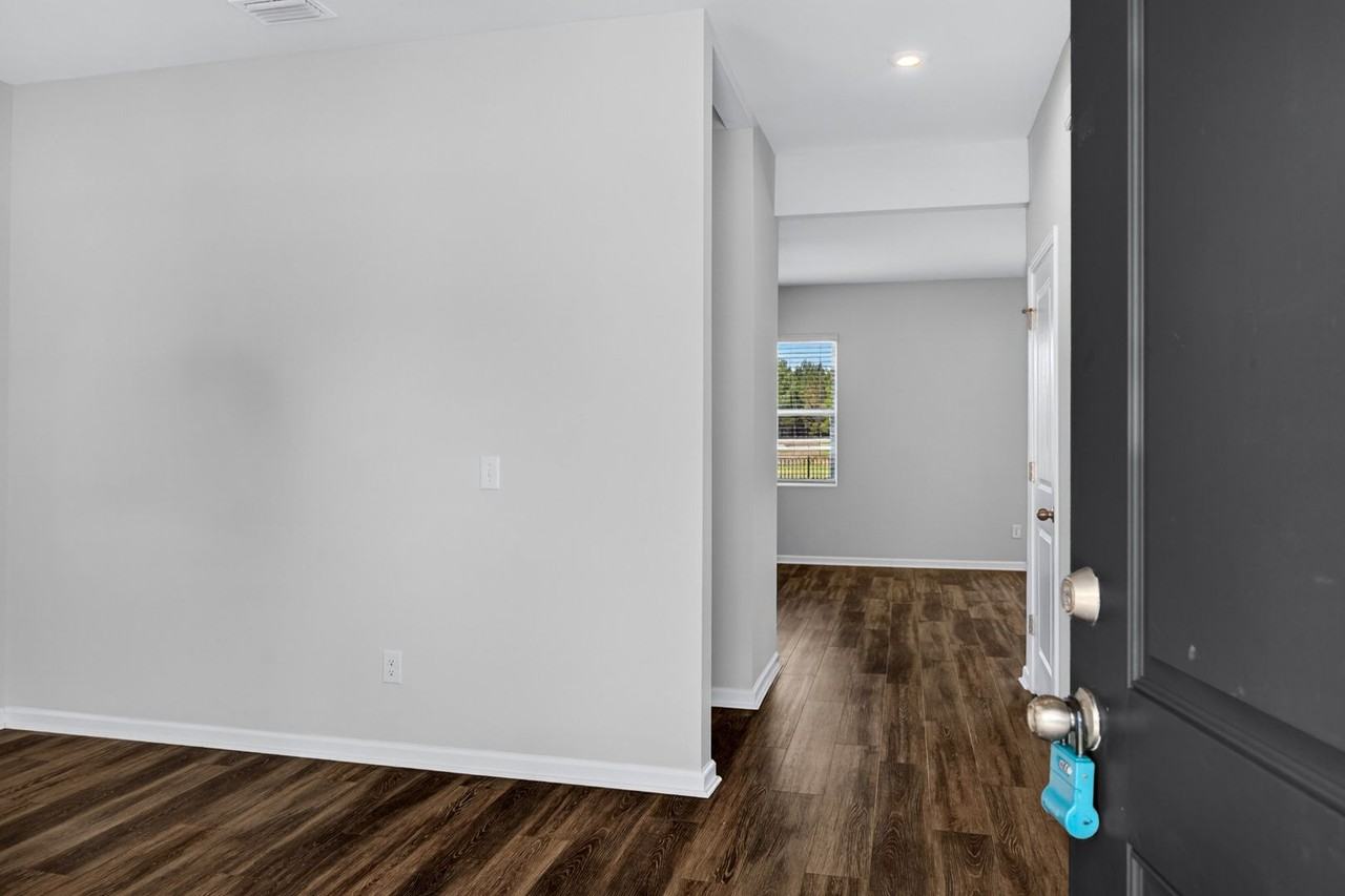 857 Longleaf Dr - Photo 6 of 43