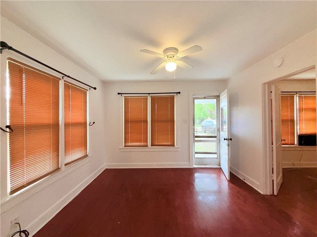 507 E Commons St - Photo 3 of 23