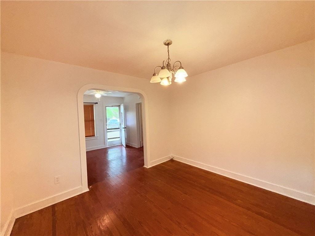 507 E Commons St - Photo 6 of 23