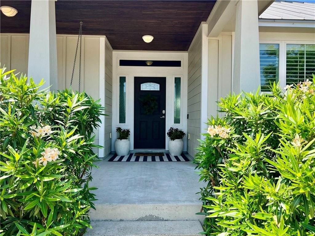 13933 Suntan Ave - Photo 4 of 40