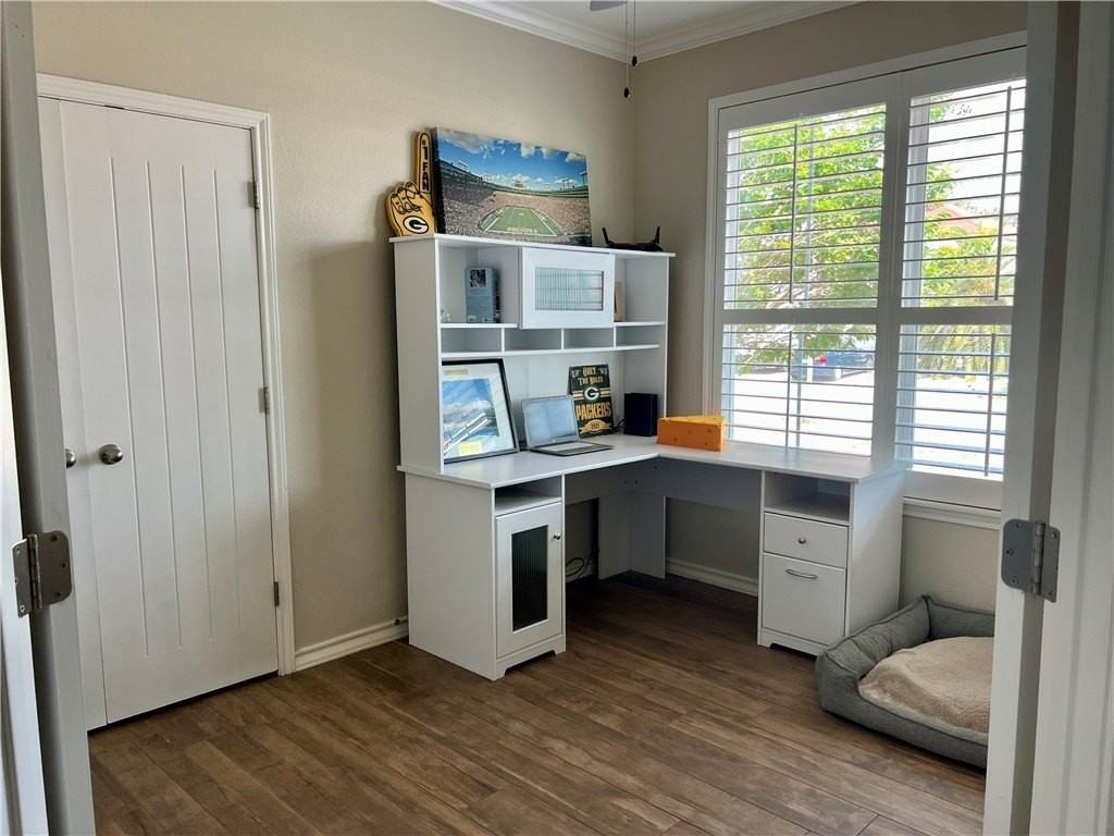 13933 Suntan Ave - Photo 6 of 40