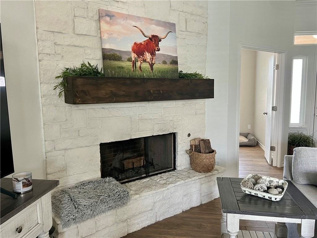 13933 Suntan Ave - Photo 7 of 40