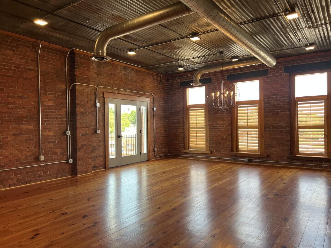 431 S Columbus St #B - Photo 3 of 19