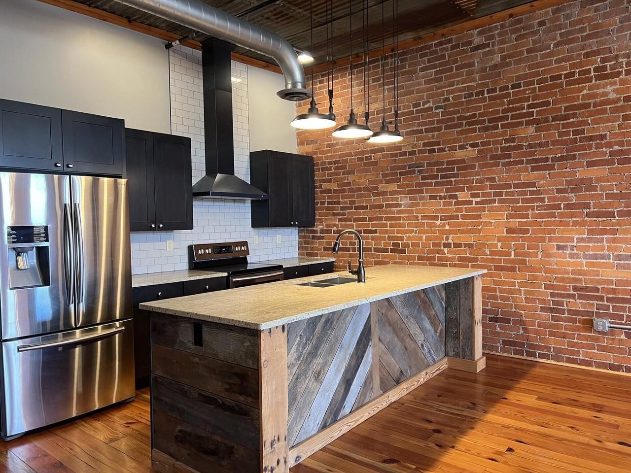 431 S Columbus St #B - Photo 4 of 19